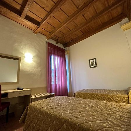 Domus San Bernardino Bed & Breakfast Verona Luaran gambar